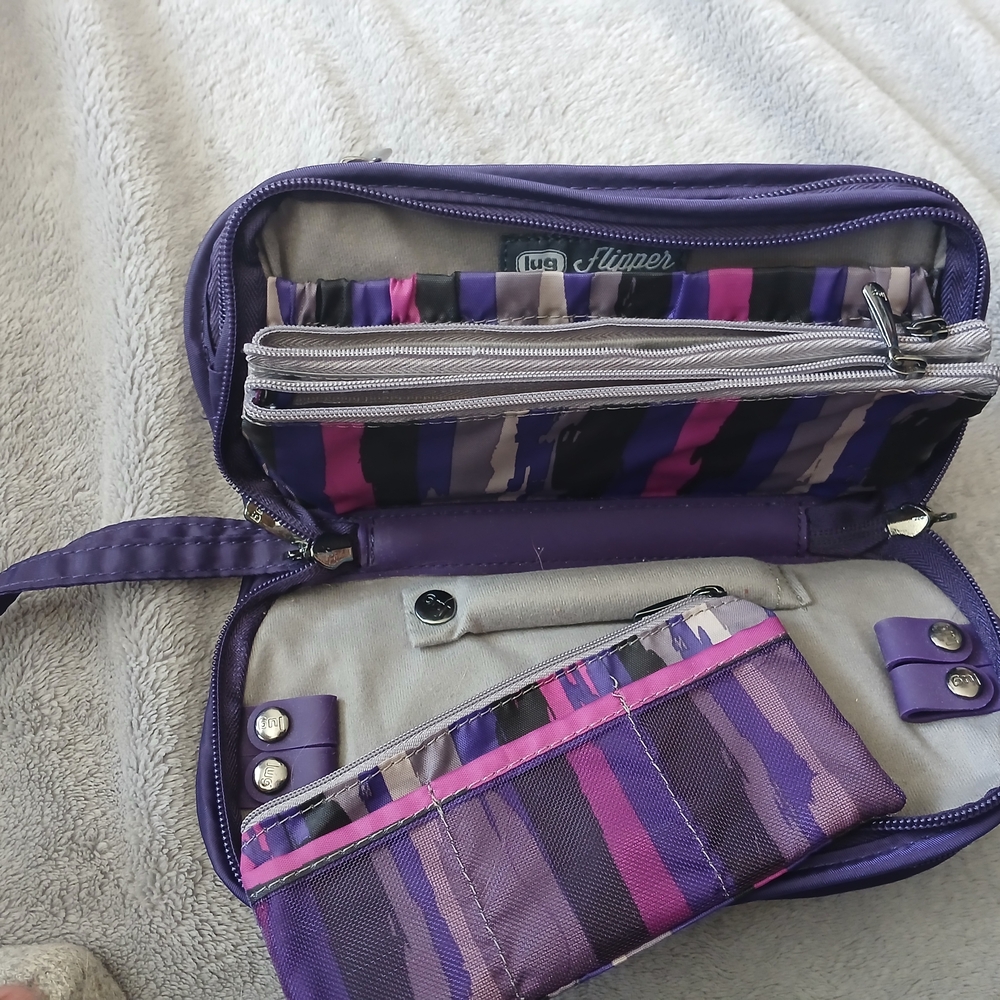 Lug Flipper in Concord purple